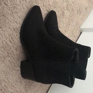 Black forever 21 ankle booties